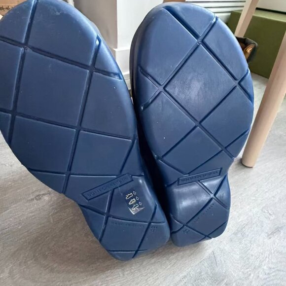 Bottega Veneta Puddle Boots - Picture 3 of 3